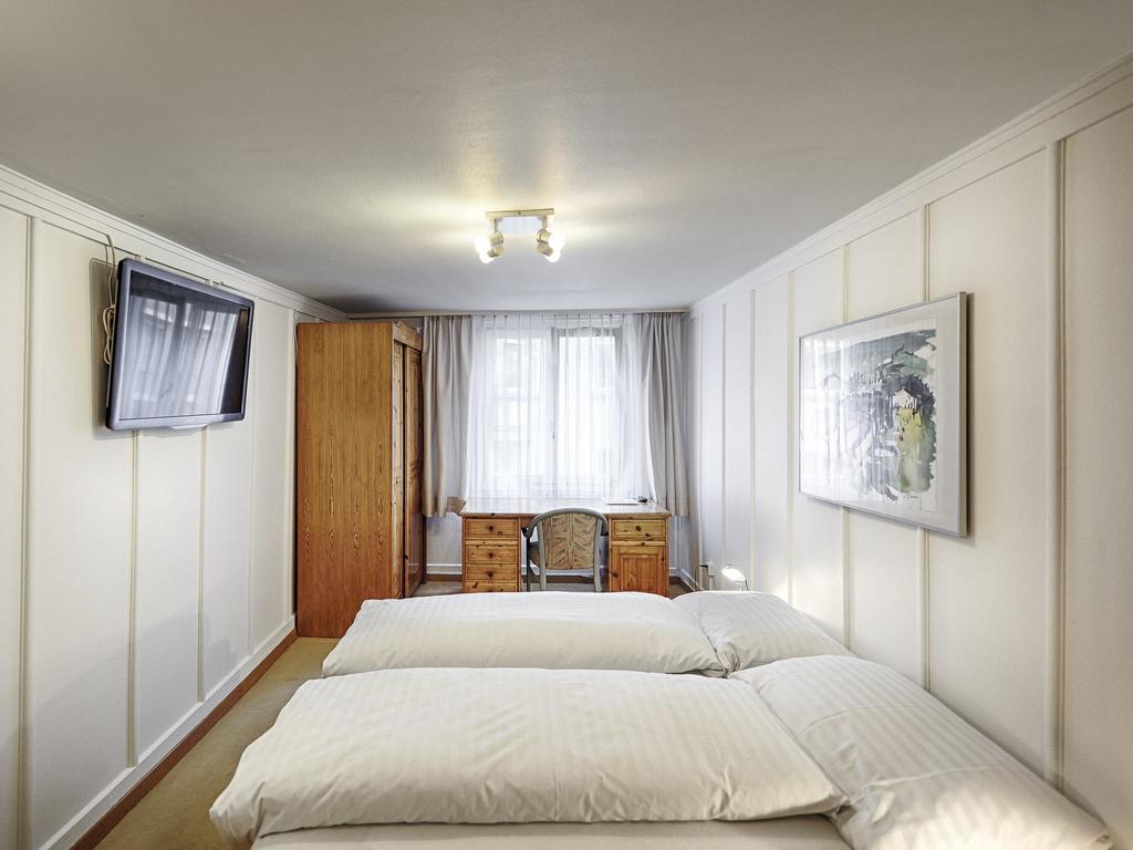 Hotel Weisses Kreuz St. Gallen Quarto foto